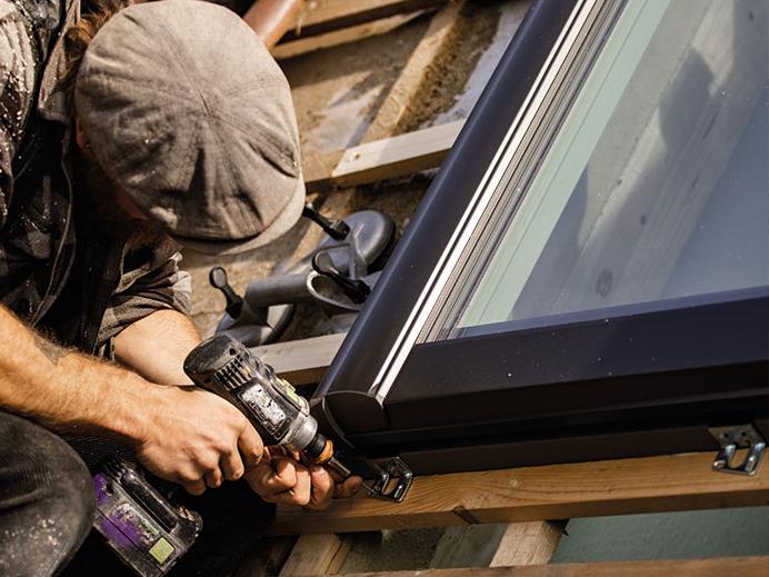 768x576_Roofer2